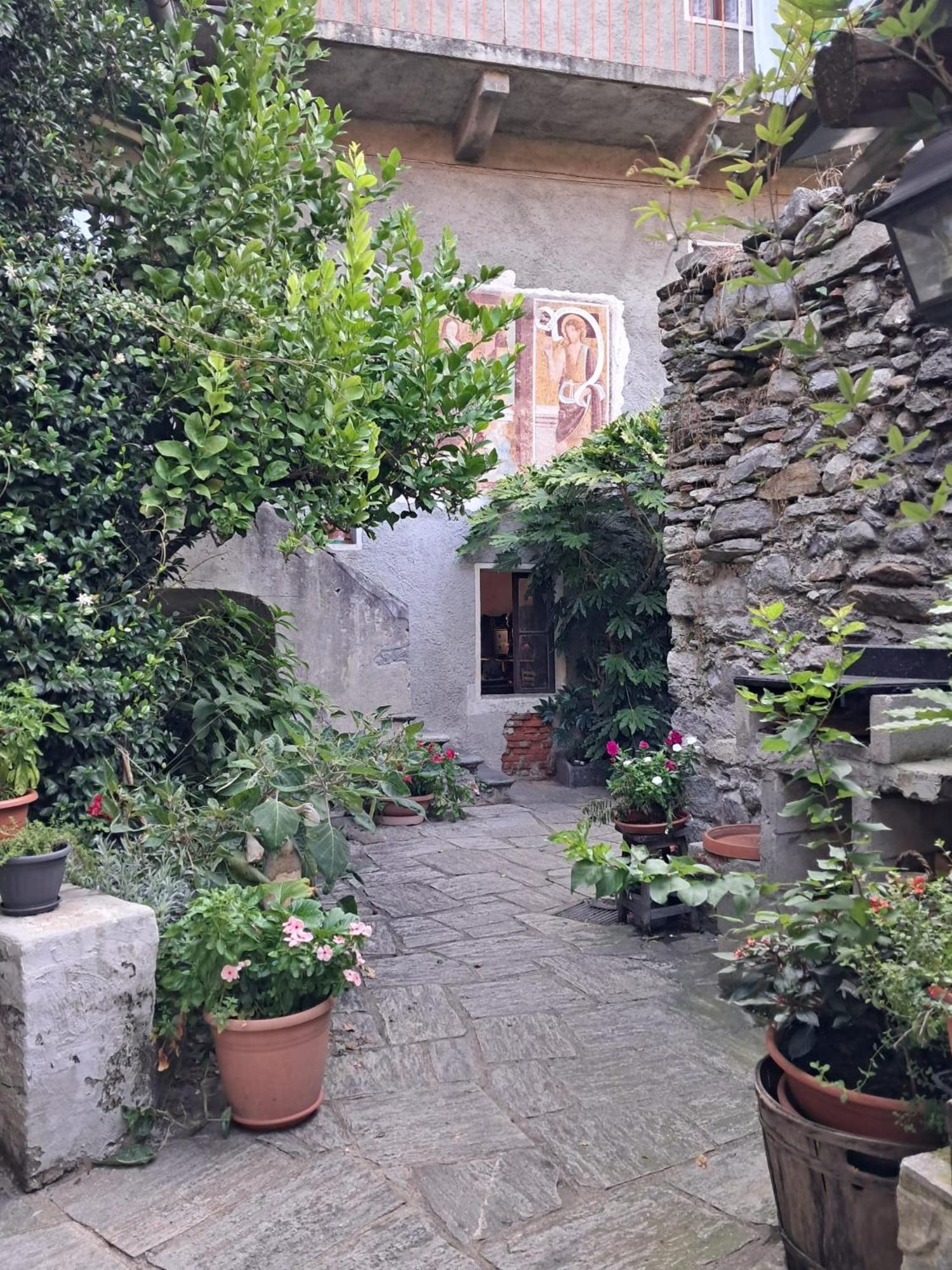 Nonna Anita Castelveccana Exterior foto